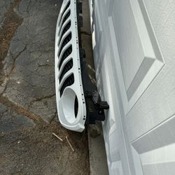 Jeep gladiator Grill Very Clean