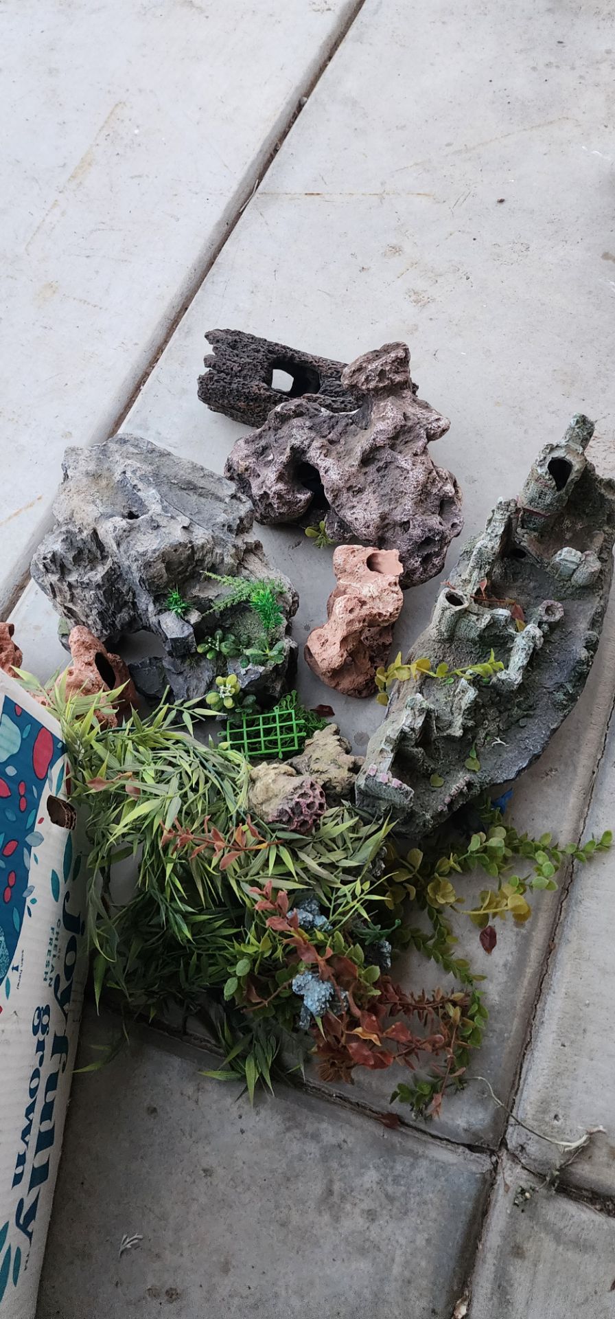 Fish tank accessories