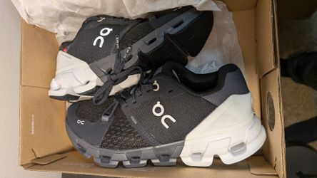 On Clouds Sneakers Black and White  Size 5 women