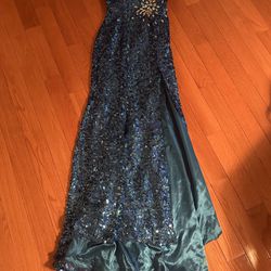 FULL SEQUENCE FLOWING GOWN for Prom!! Size 2