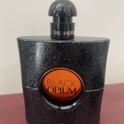 Yves Saint Laurent Black Opium Perfum