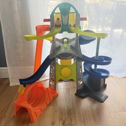 Little People launch & loop raceway. Pista de carros.