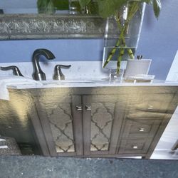 Cabinets 