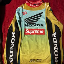 Supreme Honda Fox Jersey for Sale in Redwood City, CA - OfferUp