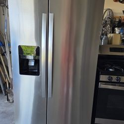 Whirlpool Refrigerator 