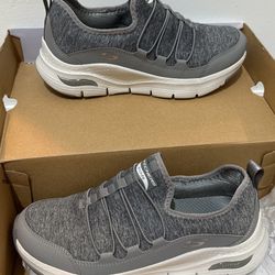 Arch Fit Skechers