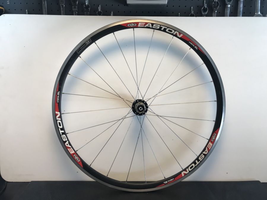 Easton wheel rim Vista SL Velomax. Straight and in good condition. Price is firm, See pictures