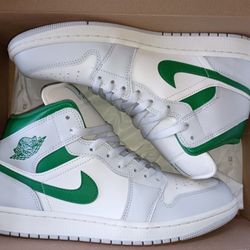 Jordan 1 Mid "Summit White Lucky Green"