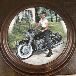 Elvis Presley collector plate
