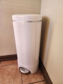 FREE Munchkin Arm & Hammer Diaper Pail