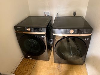 Samsung Front-Load Washer and Dryer Set