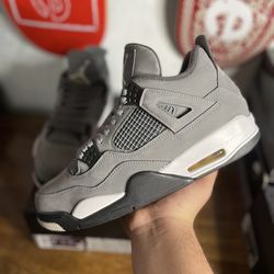 Cool Grey 4s