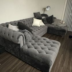 Sectional couch