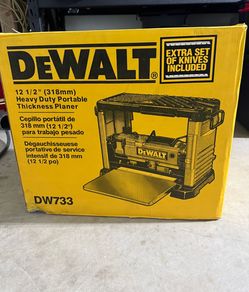 Dewalt portable planer DW733