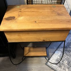 Flip Top Side / Entry Table