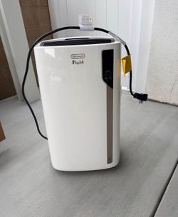 De’Longhi Pinguino Portable Air Conditioner – Model PAC EL375HGRKC
