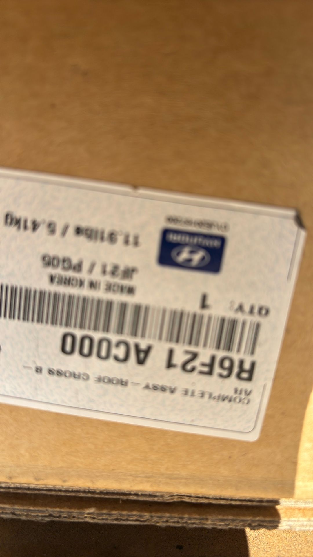 Brand New Luggage Rack Crossbar For 2019 through 2023 Hyundai Santa Fe