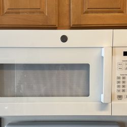 Over The Range GE Microwave