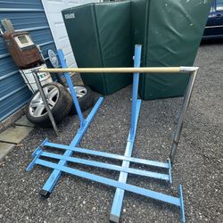 Adjustable Gymnastics Bar +  Mat 