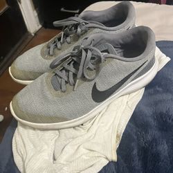 Nike Shoes Size 10