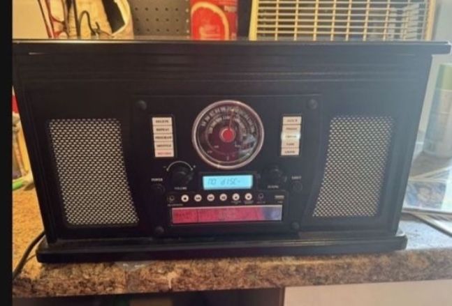 Last Chance Victrola - Record Player Navigator 8-in-1 Classic Record Player with Turntable - Black selling as is the description below Selling As Is