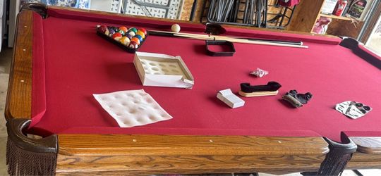8 Pool Table