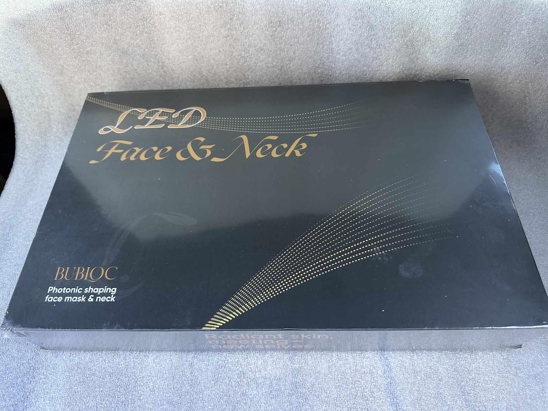 Led Face&Neck Bubloc Phontonic Shaping Face Mask &Neck Radiant Skin Meeting-new (Sealed in the box) 