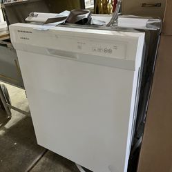 Amana Dishwasher