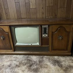 Old Tv/ Stereo 