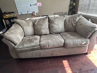 Couch set