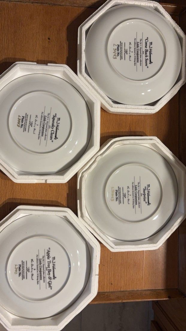  M.I. Hummel "Little Companions" 4 Piece Plate Collection 