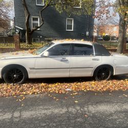 1999 Lincoln Town Car 