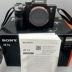 Sony A7III - Very Nice Condition under 4000 shots - Boxed! RARE-