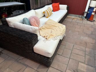 Patio furniture set GORGEOUS 12-FT OUTDOOR SECTIONAL – $875 OBO! 🔥