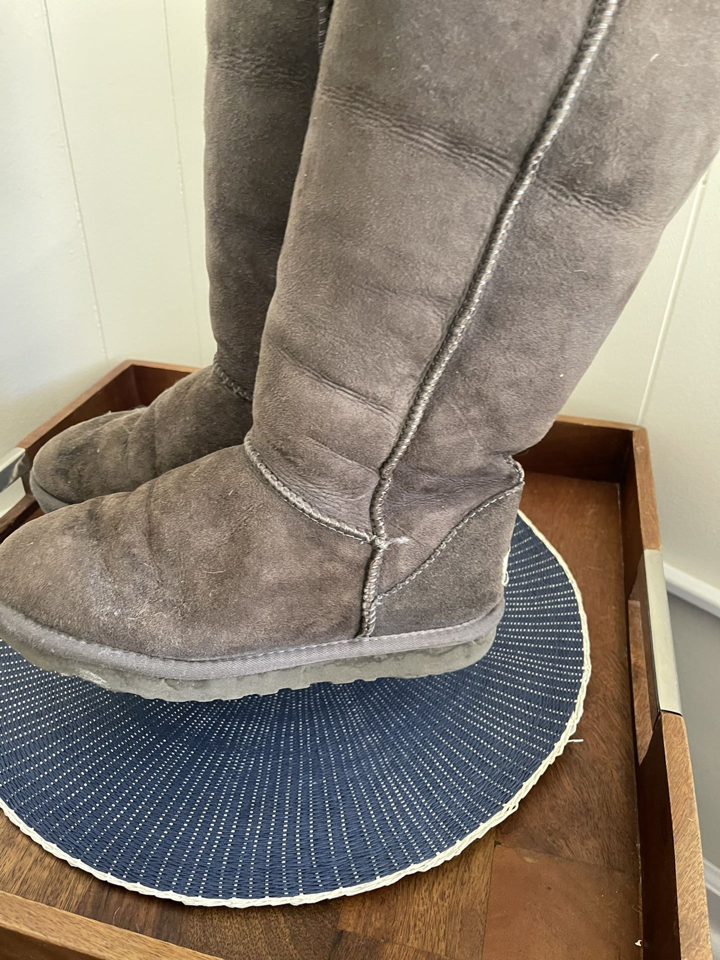 Ugg Tall Grey Boots (6.5) 