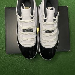 Air jordan retro 11 gratitude size 12 in great condition clean with shoe box.