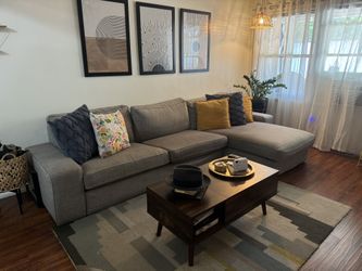 Sofa w/Chaise (KIVIK - IKEA)