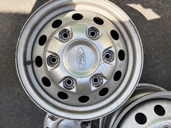 Heavy duty 4 set of ford 16in rims with end caps f350