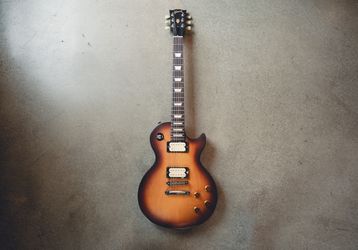 Gibson Les Paul Electric Guitar