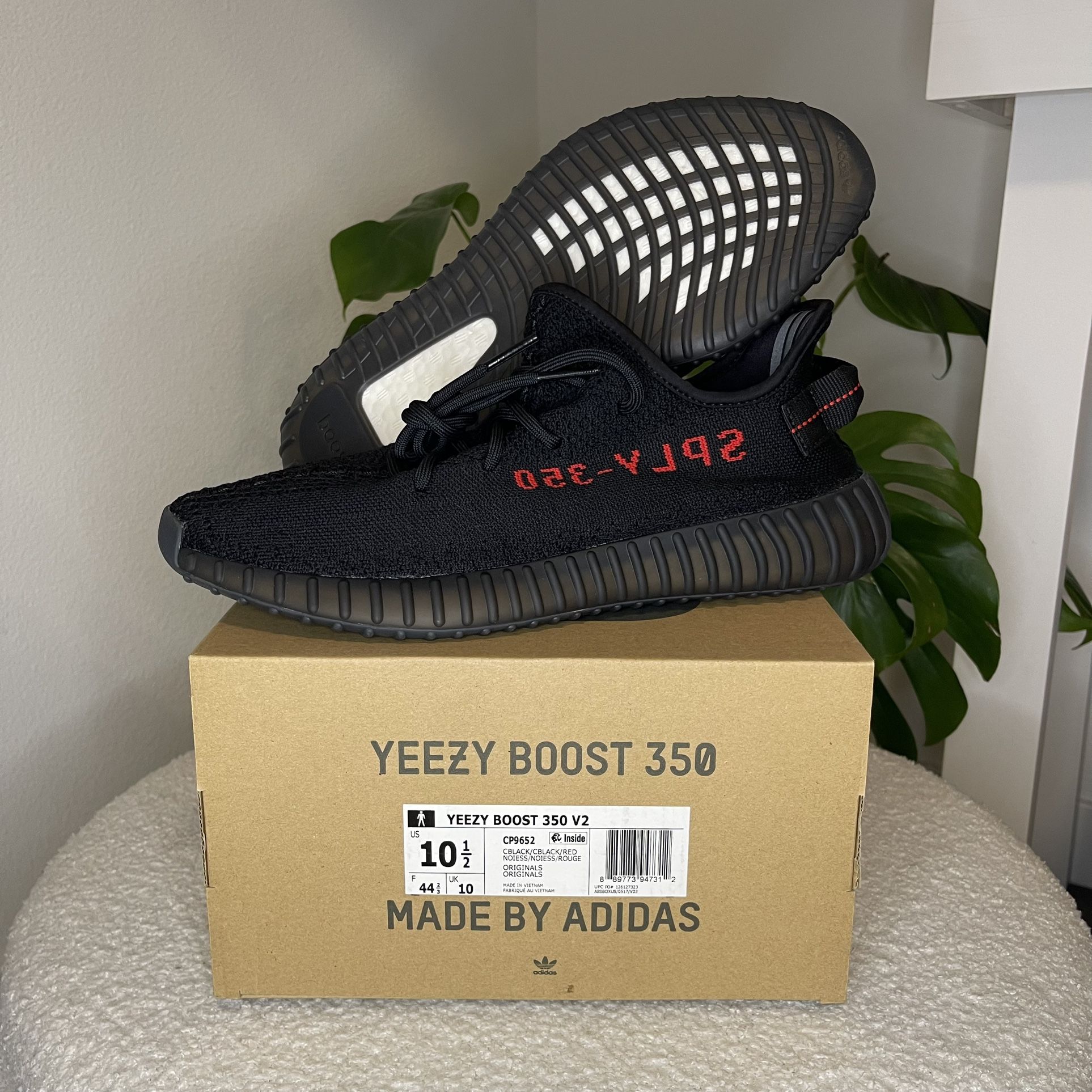 adidas Yeezy Boost 350 V2 Black Red Size 10.5 CP9652 Brand New OG 100% Authentic