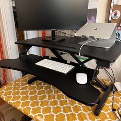 Hydraulic Standing Desk - Harvard Moving Sale! 