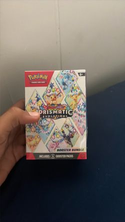 Pokémon Scarlet & Violet Prismatic Evolutions Booster Bundle