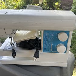 Romeo sewing Machine - Monrovia 