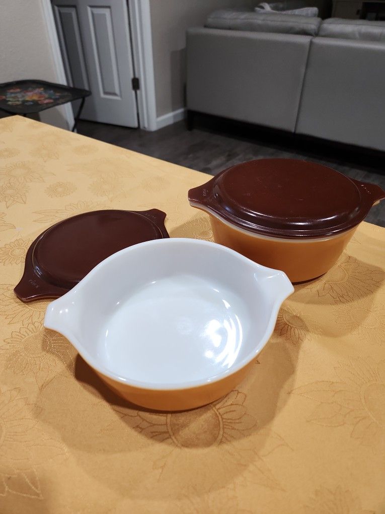 SALE Today Only! Set of Vintage Pyrex Dishes