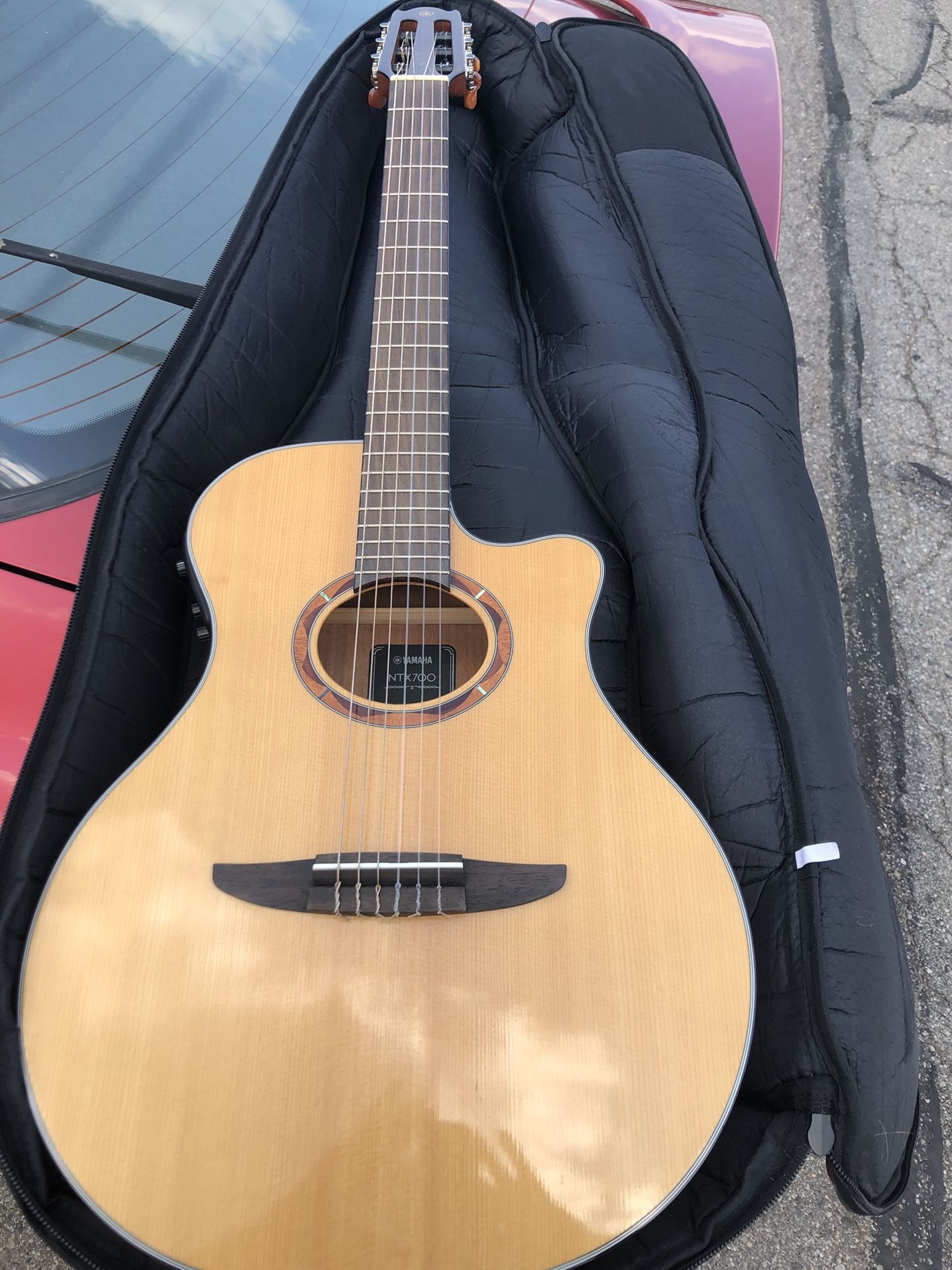 Yamaha NTX700 classical acoustic/electric guitar