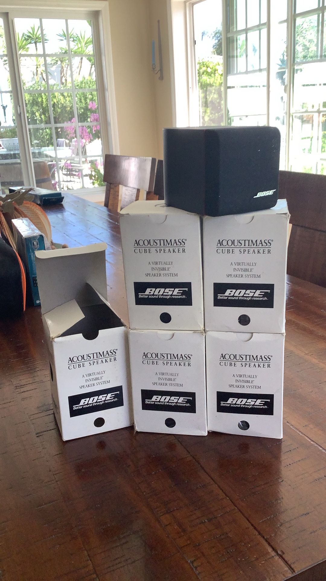 BOSE  Stereo  Speakers