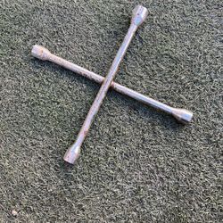 Lug Wrench 