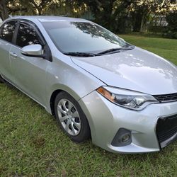 2015 TOYOTA COROLLA SE 