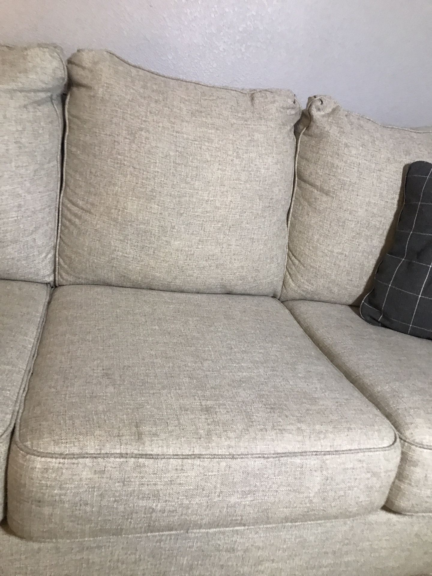 Light Gray Love Seat - Built In Sleeper Bed - Looks Brand New