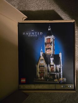 *Retired*
Lego haunted house set 10273
